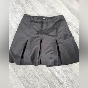 White sierra black skirt